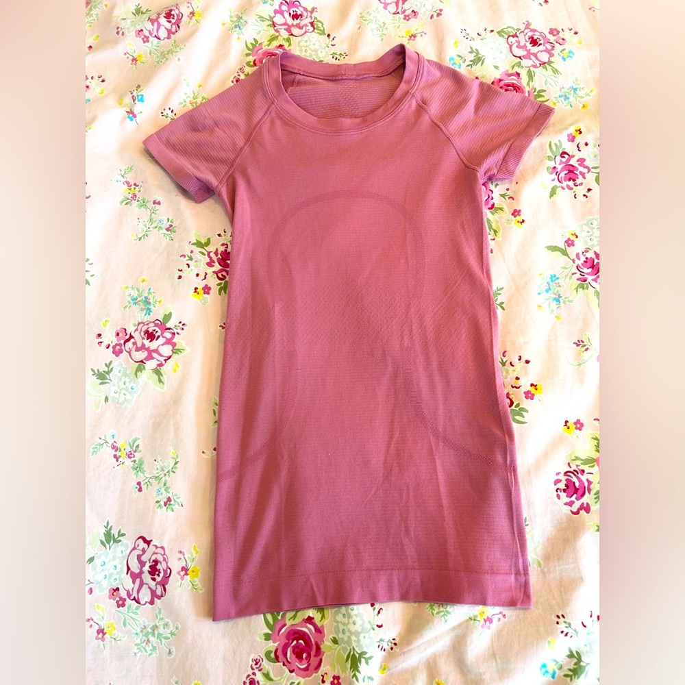 Lululemon Swiftly Tech shirt